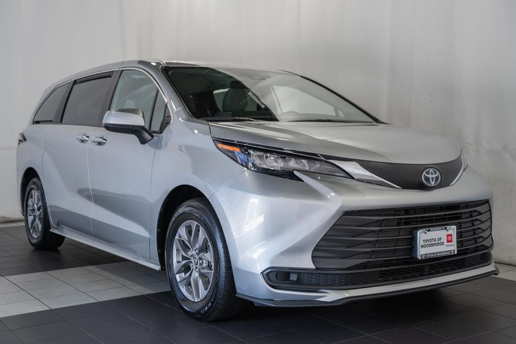 2025 Toyota Sienna