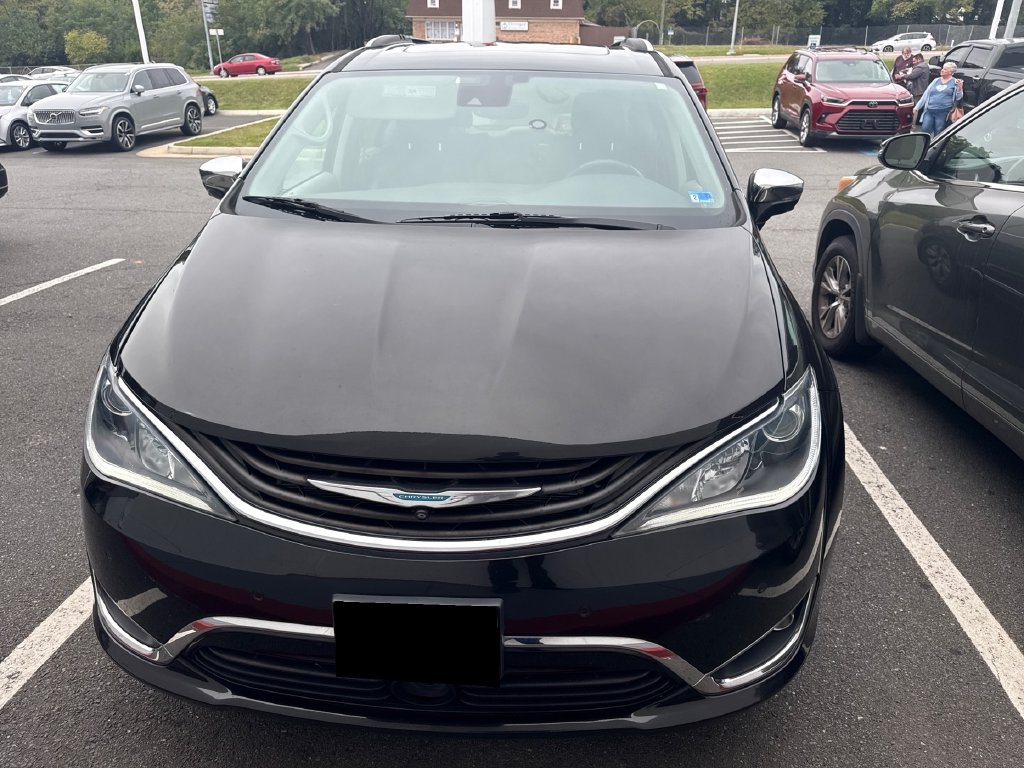 Used 2019 Chrysler Pacifica Hybrid Limited Minivan/Van