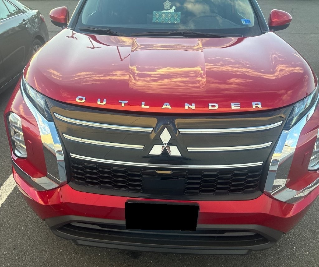 Used 2025 Mitsubishi Outlander ES SUV