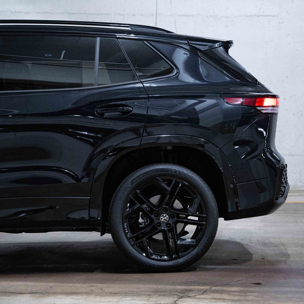 New 2026 Volkswagen Tiguan SE R-Line Black SUV