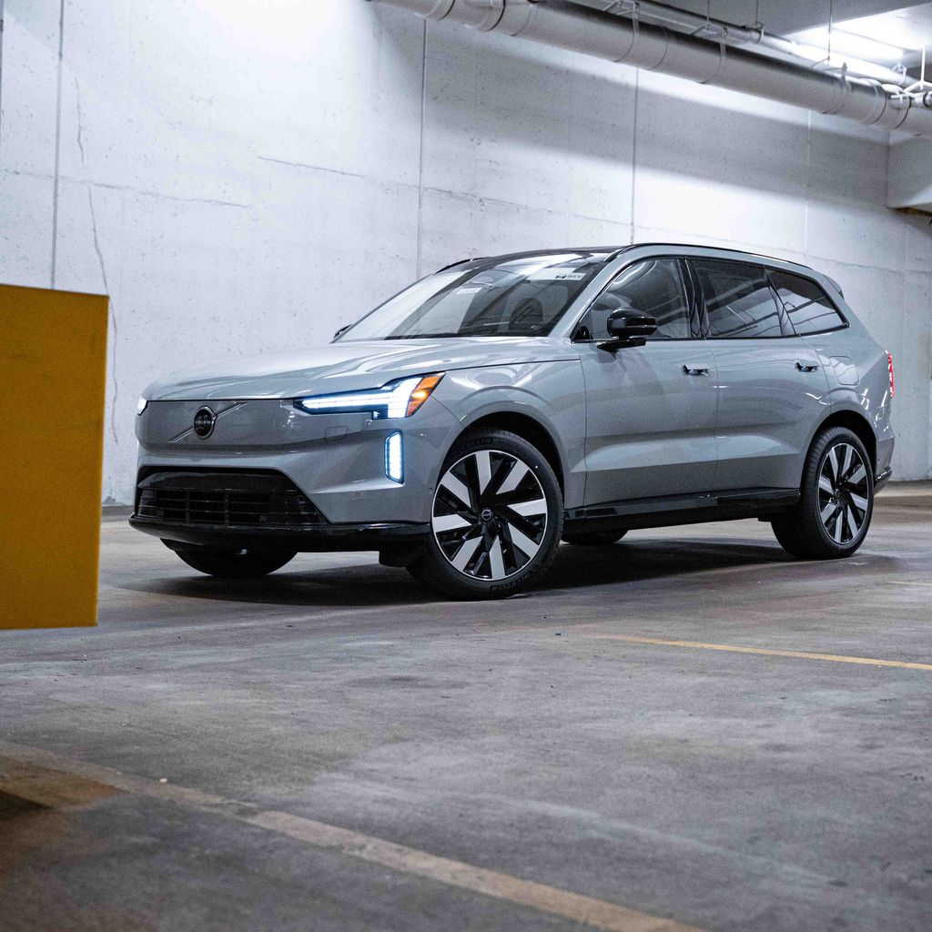 2026 Volvo EX90 Twin Motor Performance Ultra SUV