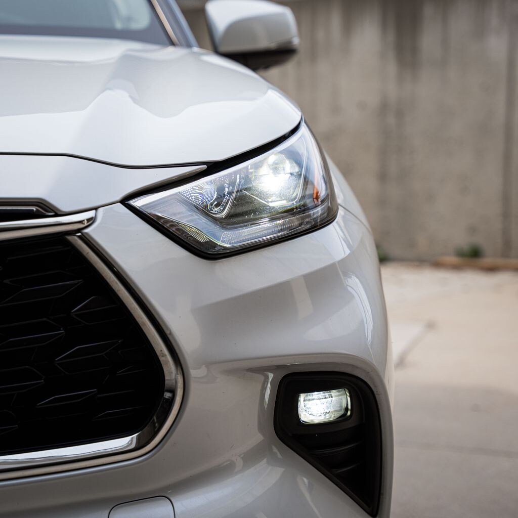 Used 2022 Toyota Highlander Hybrid Limited SUV