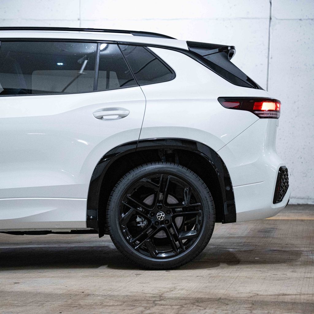 New 2026 Volkswagen Tiguan SE R-Line Black SUV