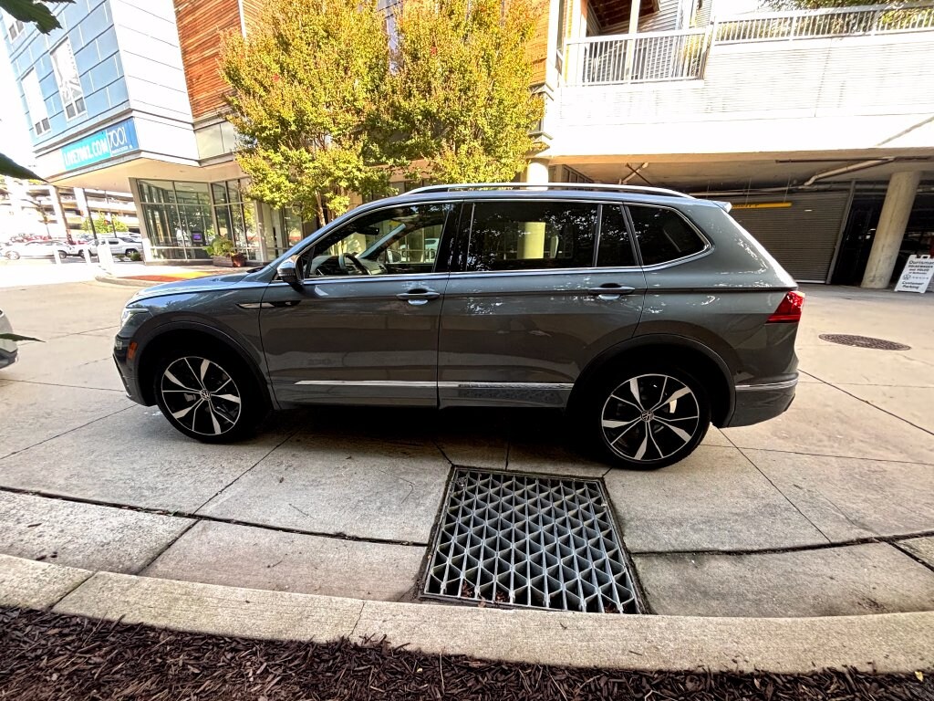 Used 2023 Volkswagen Tiguan 2.0T SEL R-Line SUV