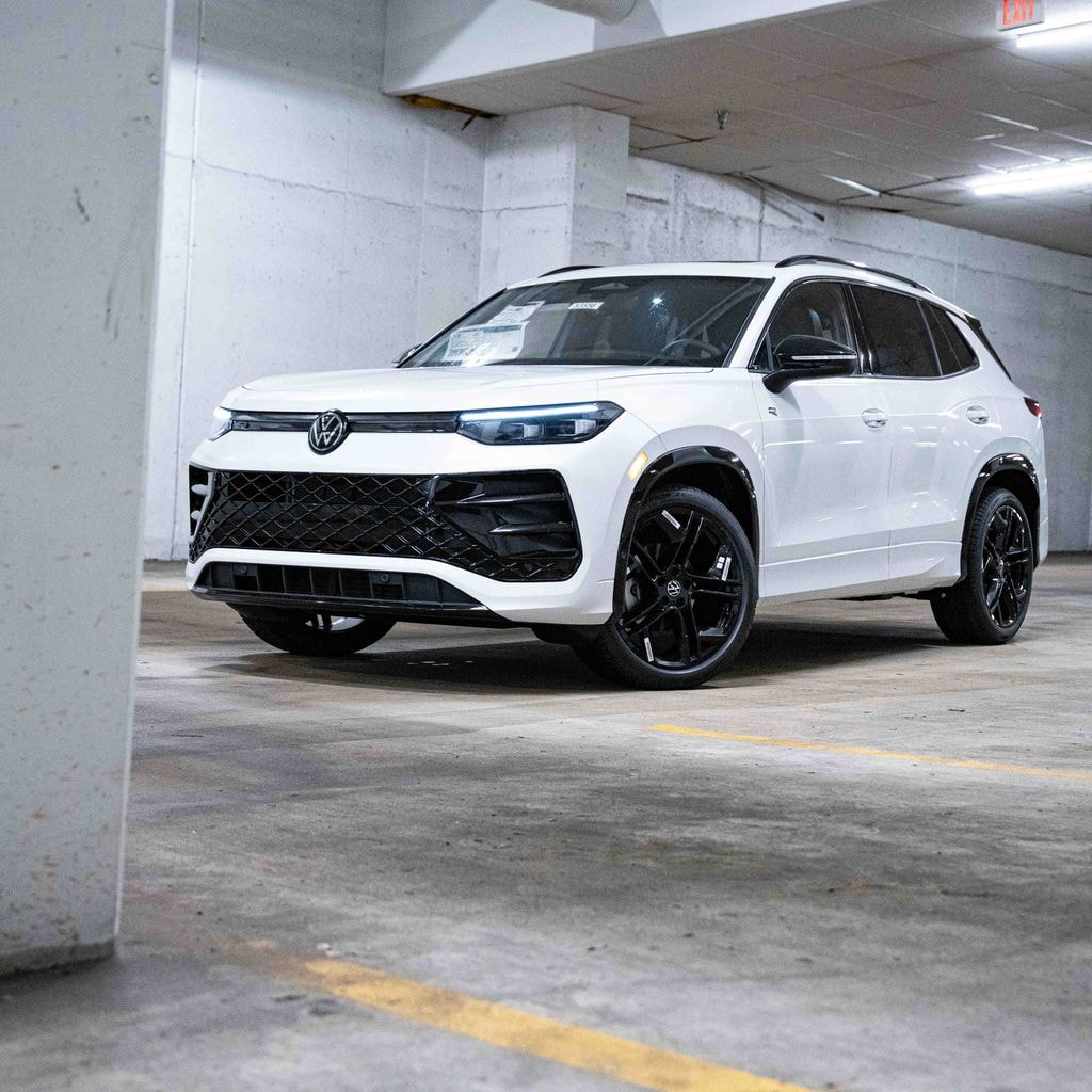 New 2026 Volkswagen Tiguan SE R-Line Black SUV