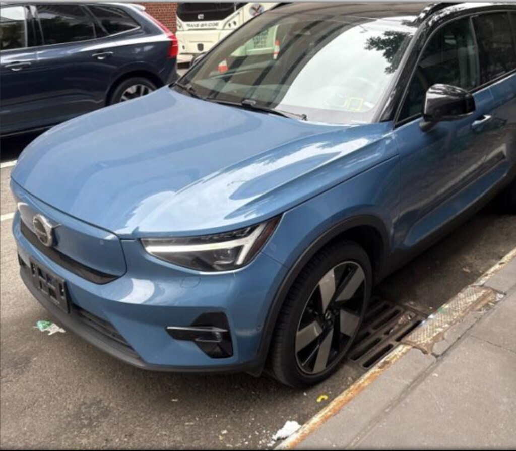 Certified 2024 Volvo XC40 Recharge Pure Electric Ultimate SUV