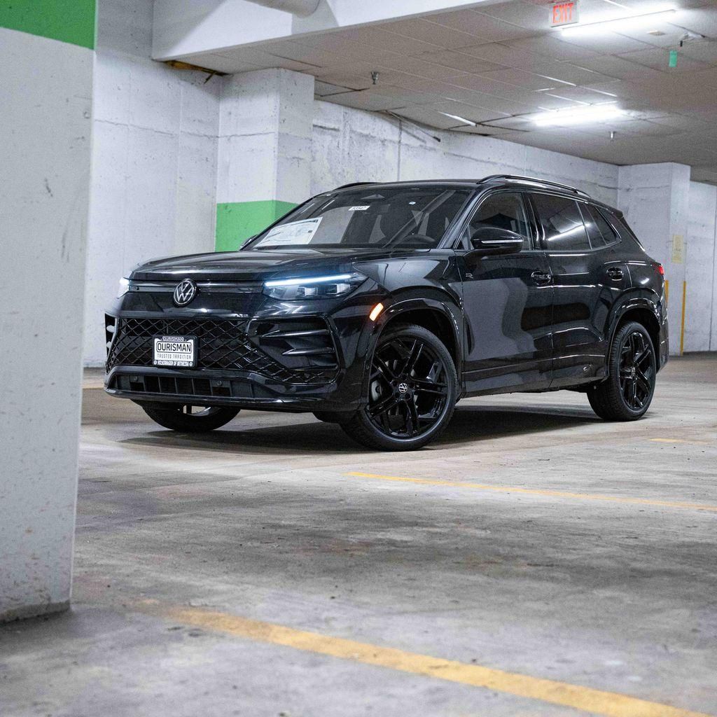 New 2026 Volkswagen Tiguan SE R-Line Black SUV