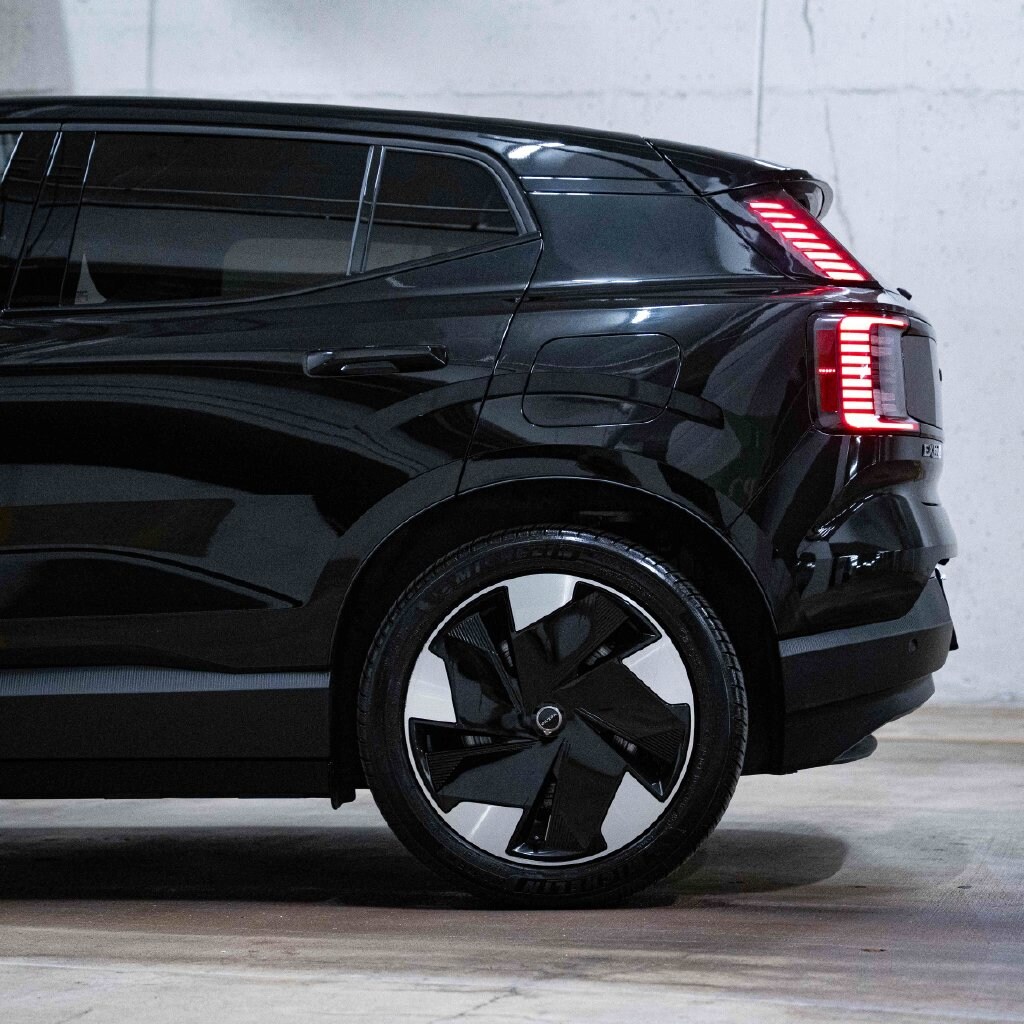 Certified 2025 Volvo EX30 Twin Motor Performance Plus SUV