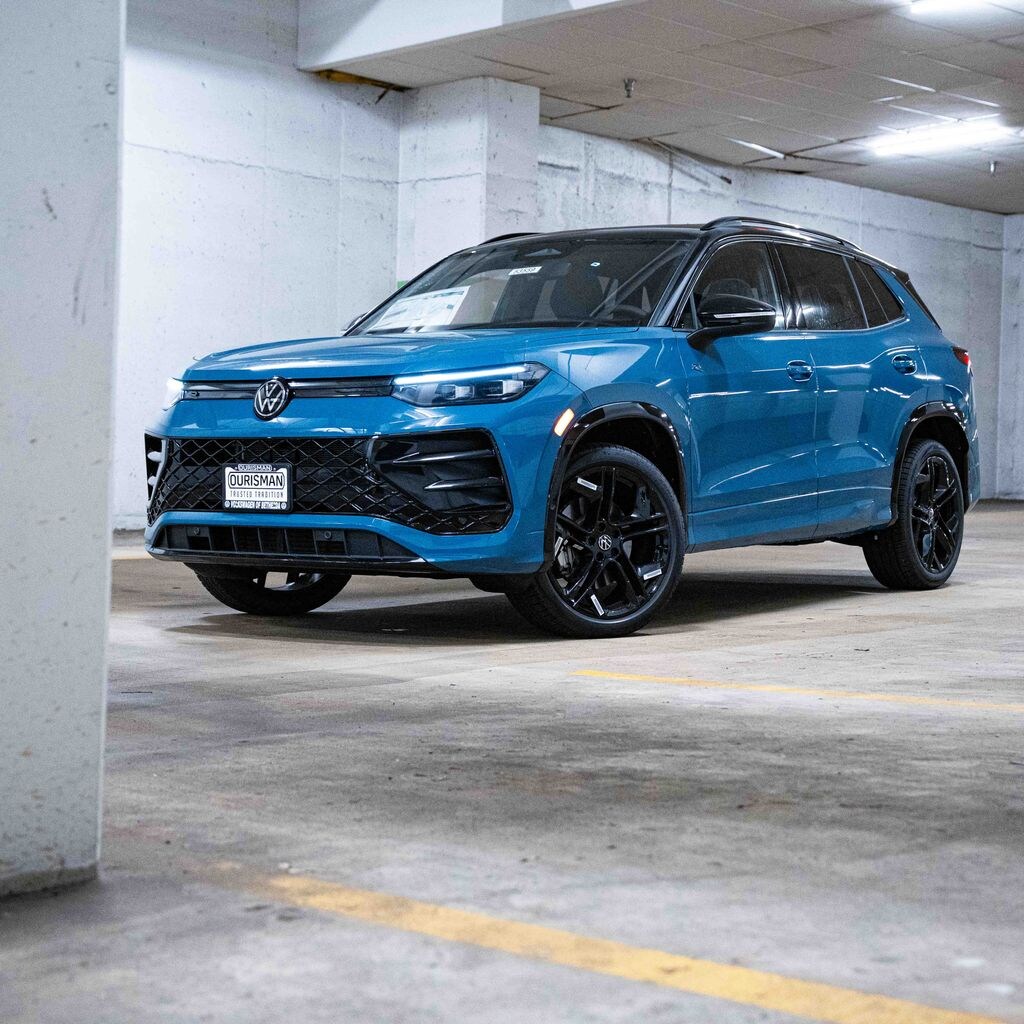 New 2026 Volkswagen Tiguan SE R-Line Black SUV