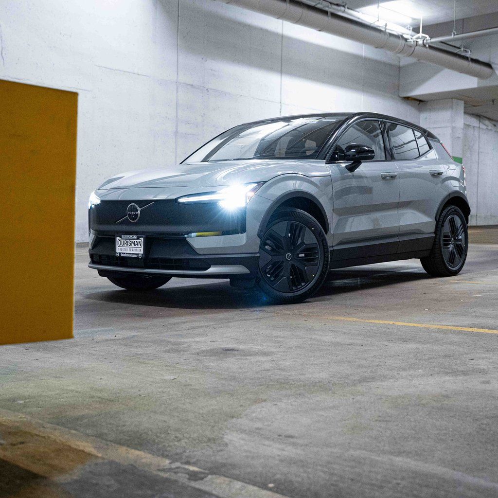 2026 Volvo EX30 Cross Country Ultra SUV