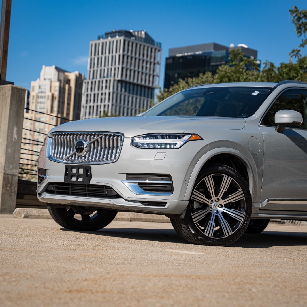 Certified 2025 Volvo XC90 Plug-In Hybrid T8 Plus SUV