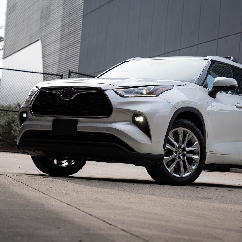 Used 2022 Toyota Highlander Hybrid Limited SUV