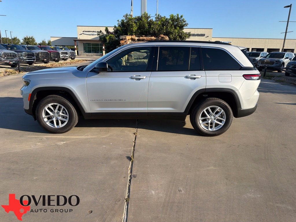 2026 Jeep Grand Cherokee Laredo