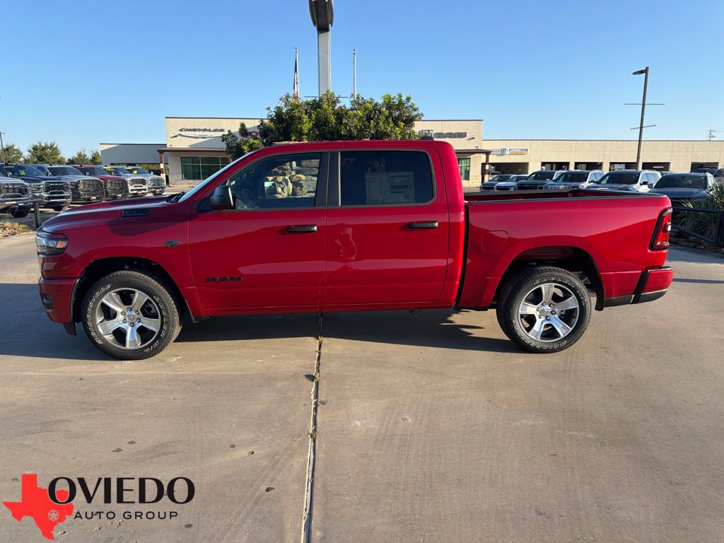 New 2027 Ram 1500 EXPRESS CREW CAB 4X2 5'7 BOX Pickup