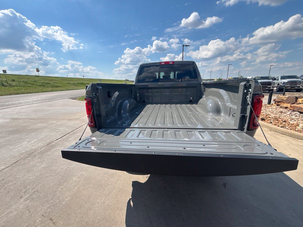 New 2027 Ram 2500 TRADESMAN CREW CAB 4X4 6'4 BOX Pickup
