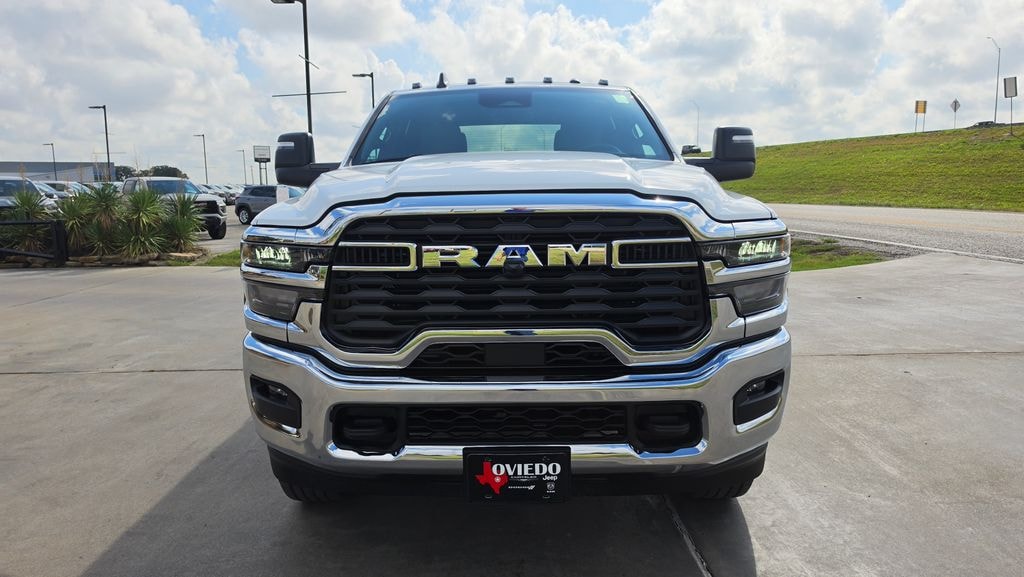 New 2027 Ram 3500 TRADESMAN CREW CAB 4X4 8' BOX Pickup