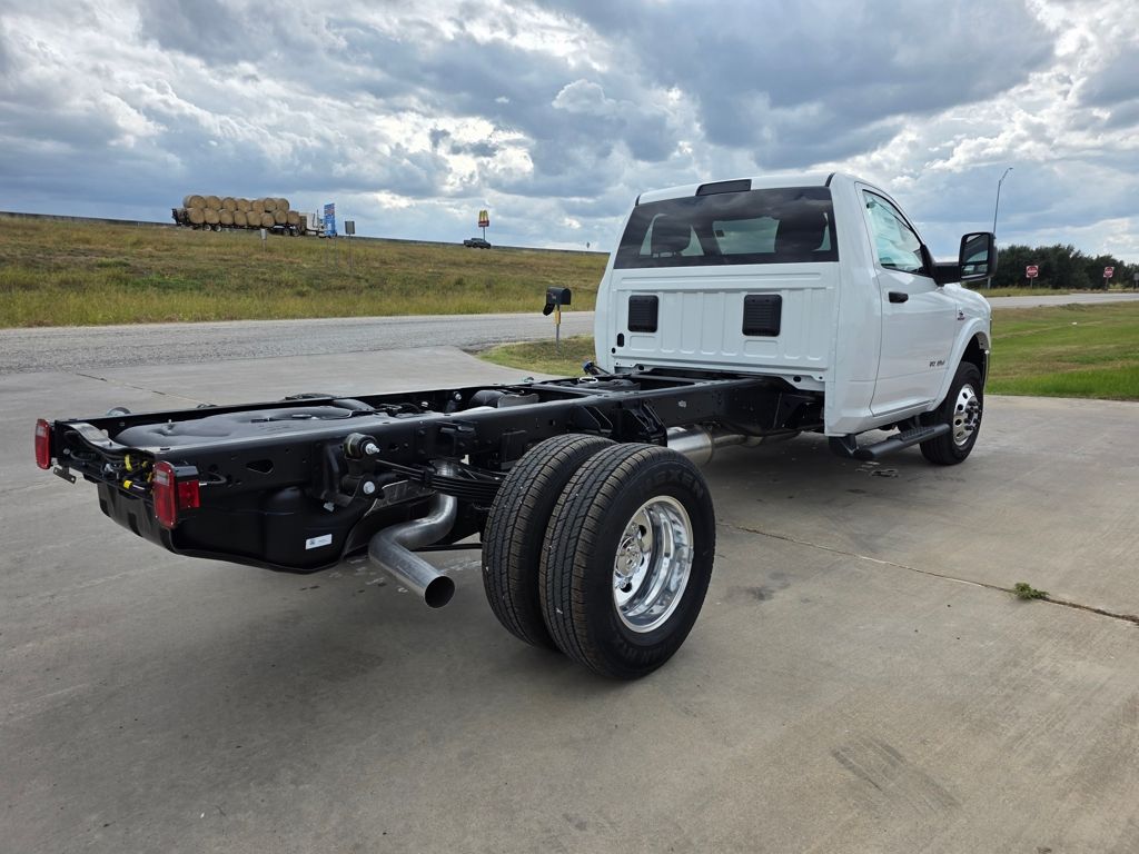 2026 RAM 3500 Chassis Big Horn - Photo 5