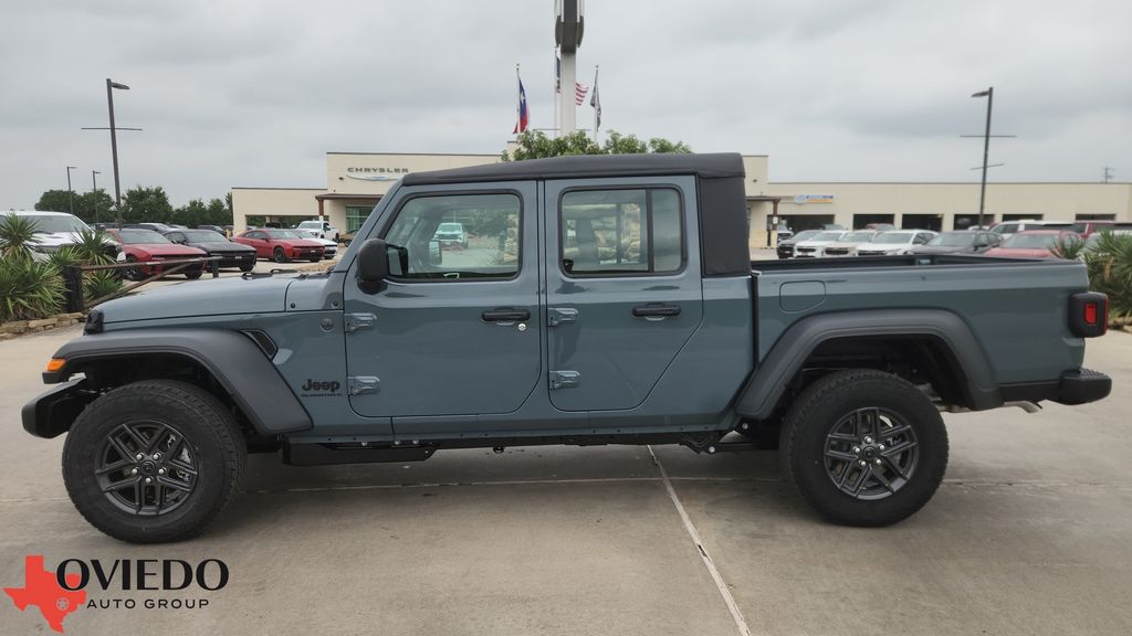 2026 Jeep Gladiator Sport