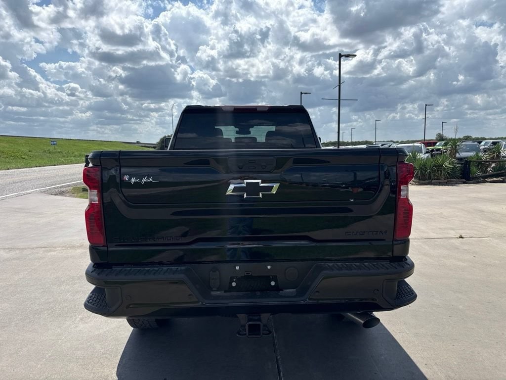 2026 Chevrolet Silverado 2500 HD Custom - Photo 4