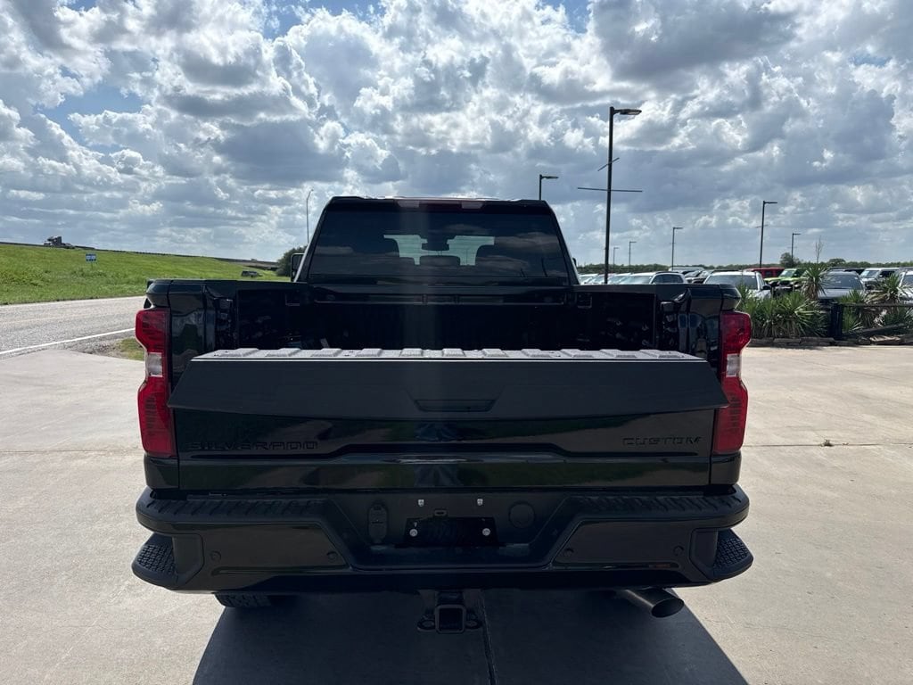 2026 Chevrolet Silverado 2500 HD Custom - Photo 5