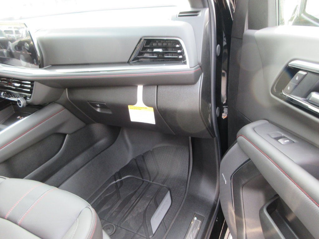 2026 Chevrolet Suburban RST - Photo 20