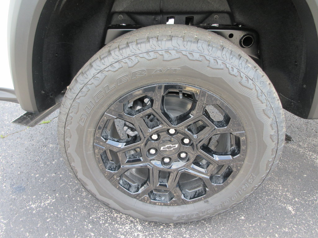 2026 Chevrolet Colorado Trail Boss - Photo 10