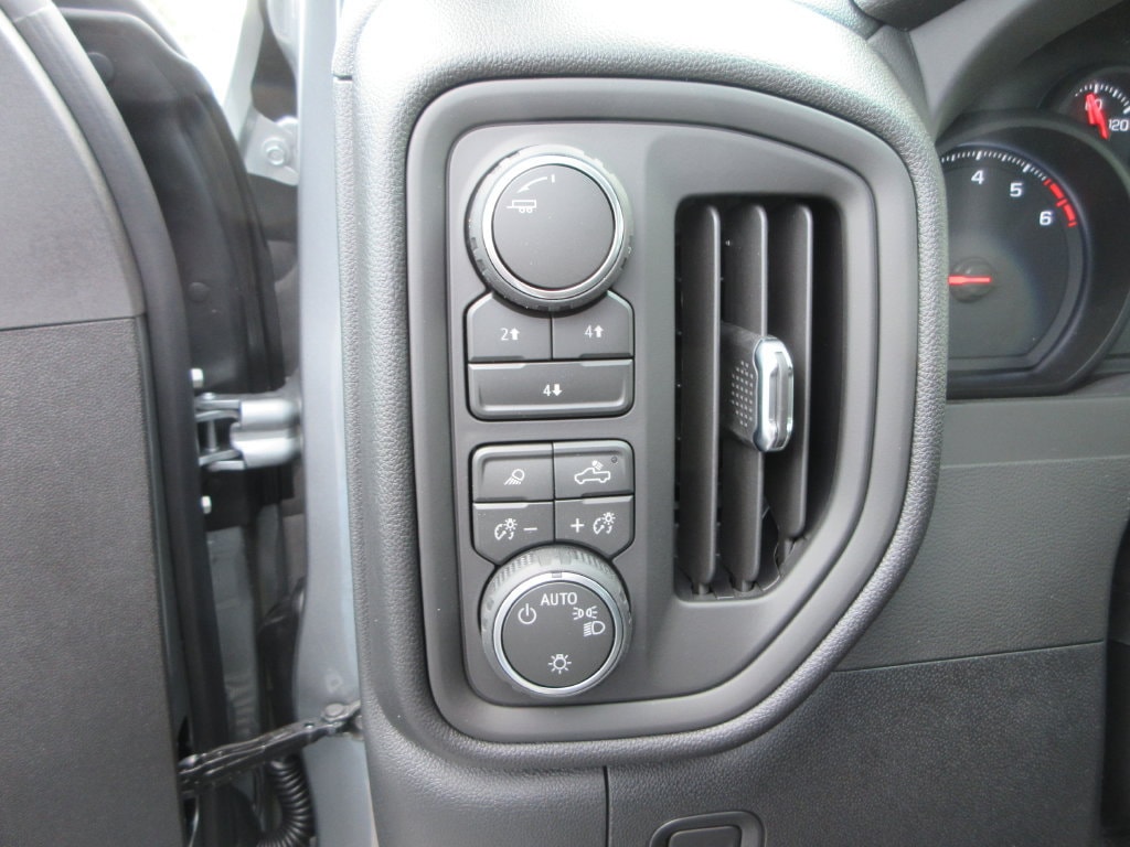 2026 Chevrolet Silverado 2500 HD Custom - Photo 24