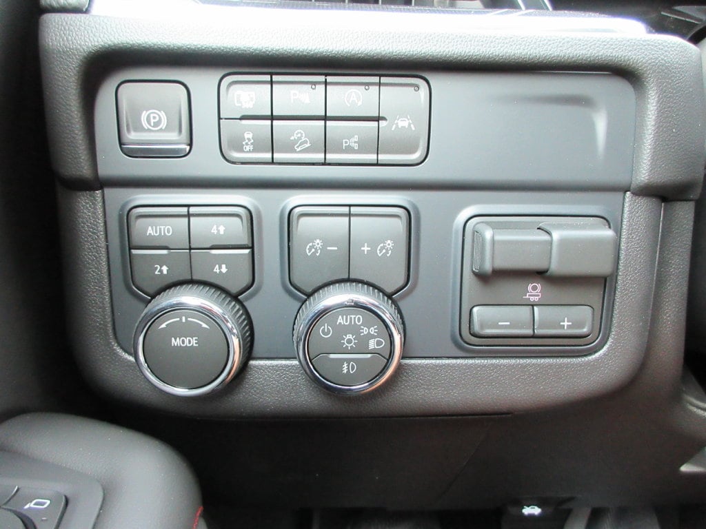 2026 Chevrolet Suburban RST - Photo 26