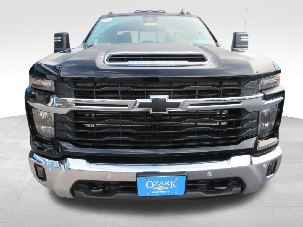 2026 Chevrolet Silverado 3500 HD LT - Photo 9