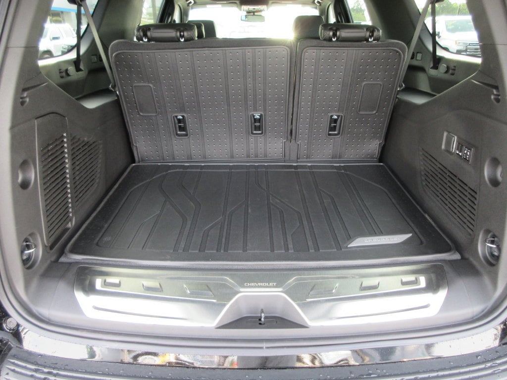 2026 Chevrolet Suburban RST - Photo 12