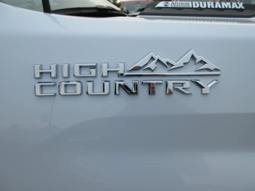 2026 Chevrolet Silverado 3500 HD High Country - Photo 10