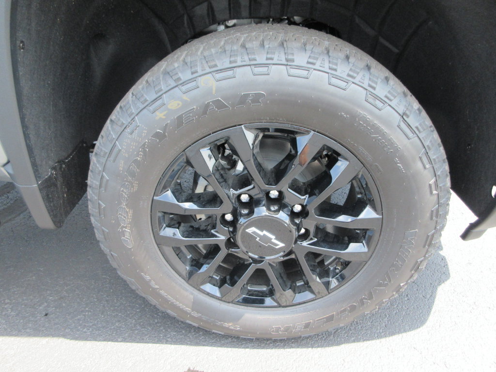 2026 Chevrolet Silverado 2500 HD Custom - Photo 9
