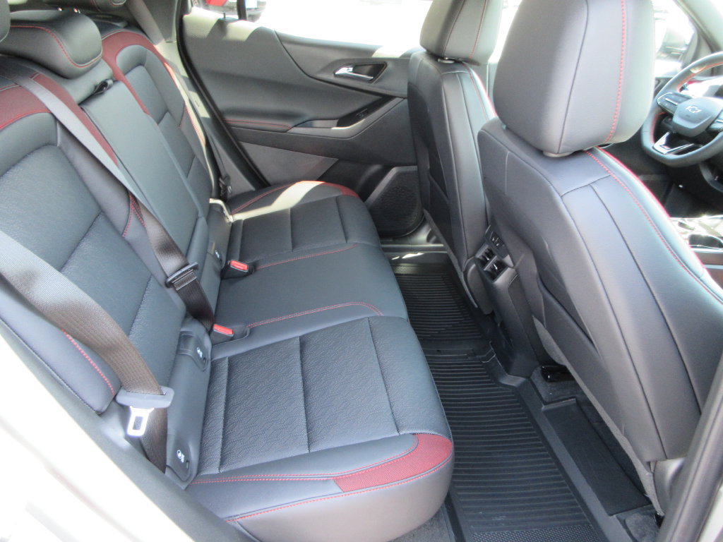 2027 Chevrolet Equinox RS - Photo 18