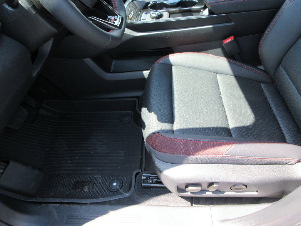 2027 Chevrolet Equinox RS - Photo 22