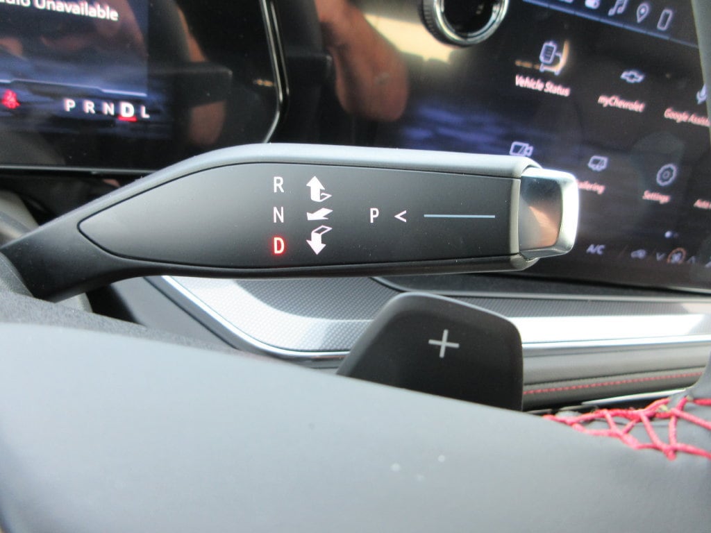 2026 Chevrolet Suburban RST - Photo 30