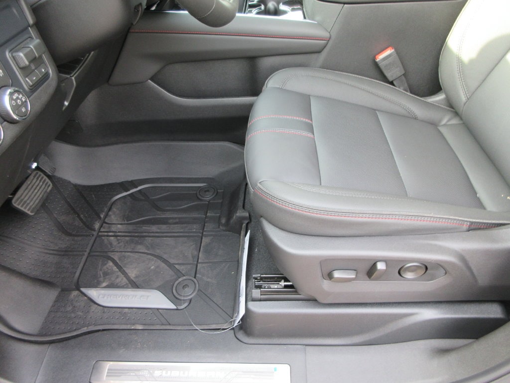 2026 Chevrolet Suburban RST - Photo 22