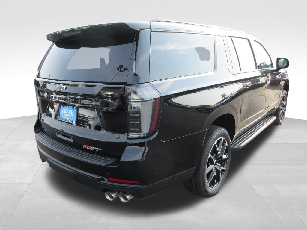 2026 Chevrolet Suburban RST - Photo 6