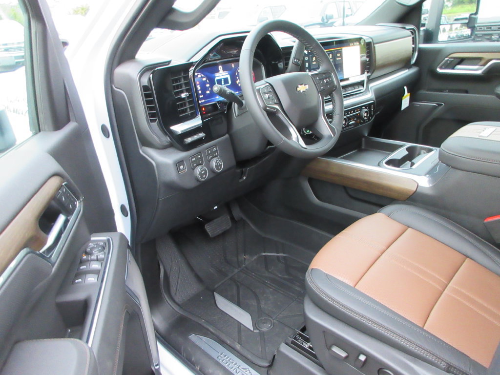 2026 Chevrolet Silverado 3500 HD High Country - Photo 13