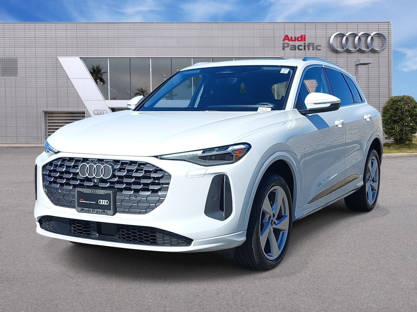 2025 Audi Q5 Premium Plus