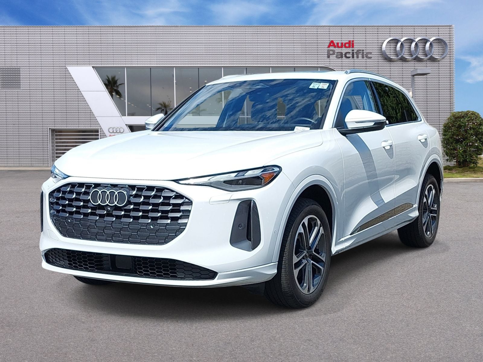 2025 Audi Q5 Premium