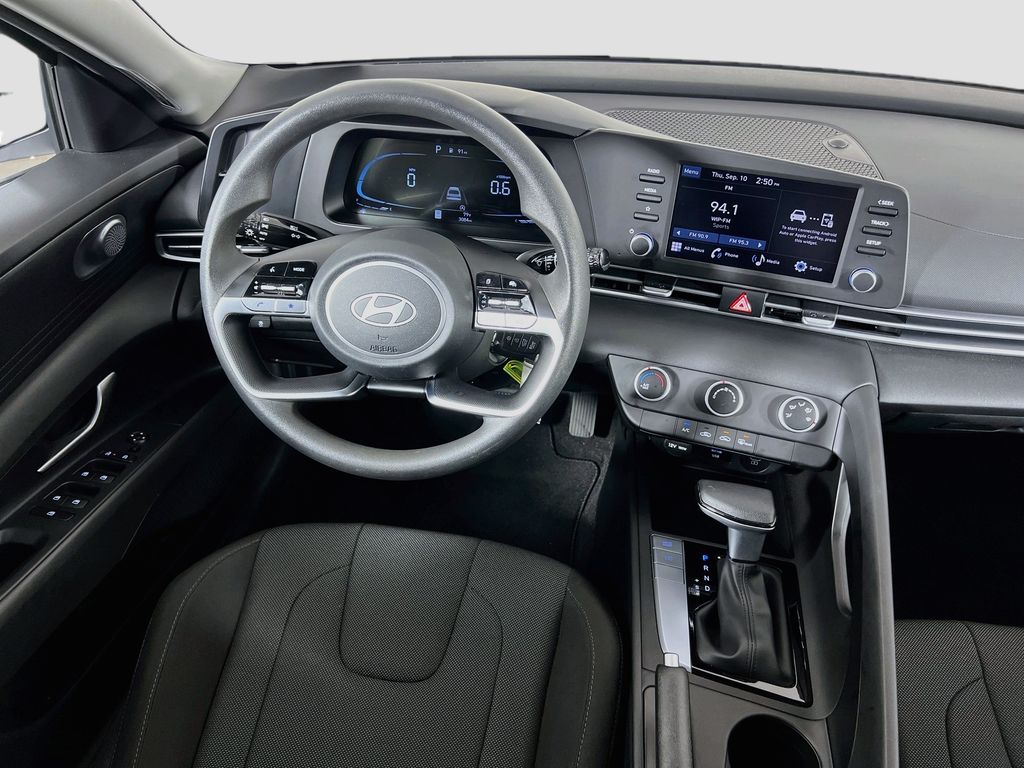 2026 Hyundai Elantra SE - Photo 21