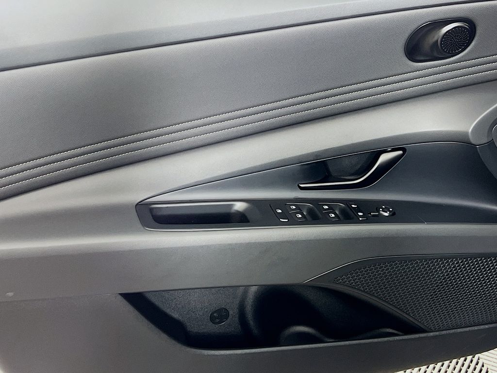 2026 Hyundai Elantra SEL Sport - Photo 19