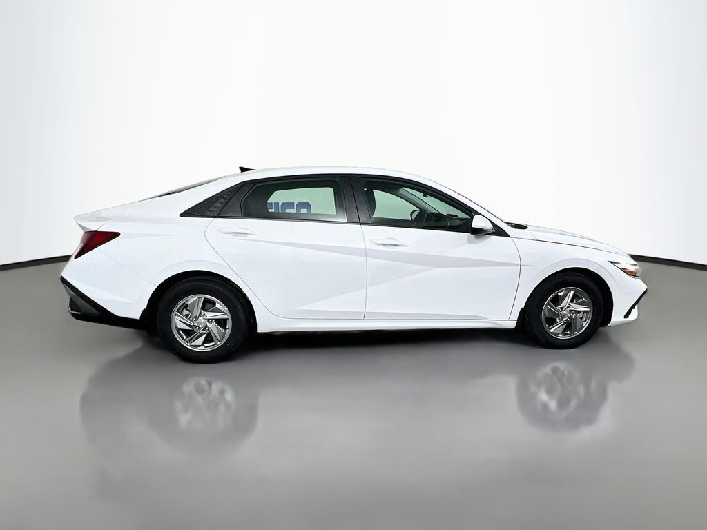 2026 Hyundai Elantra SE - Photo 8