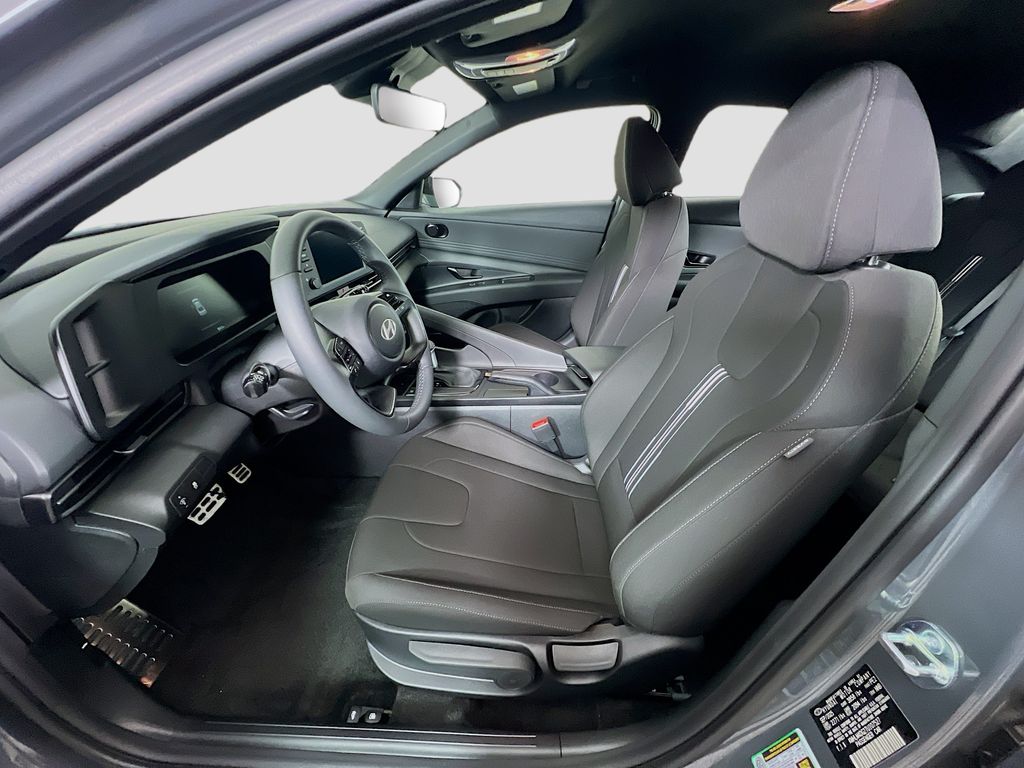 2026 Hyundai Elantra SEL Sport - Photo 11