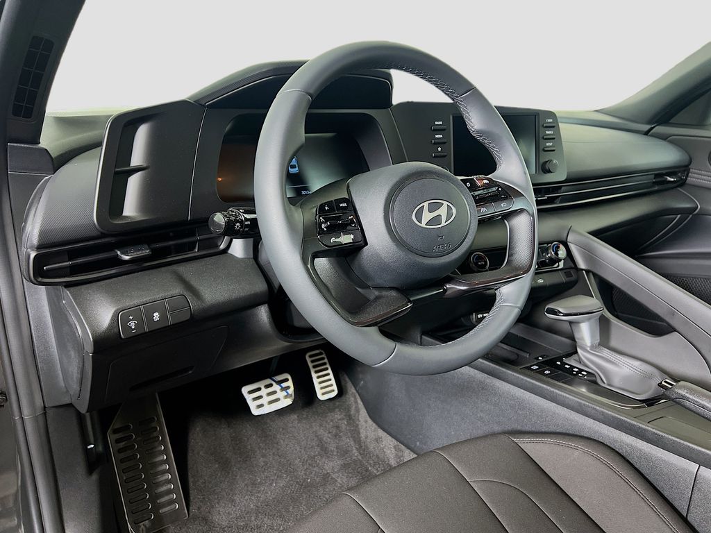2026 Hyundai Elantra SEL Sport - Photo 9