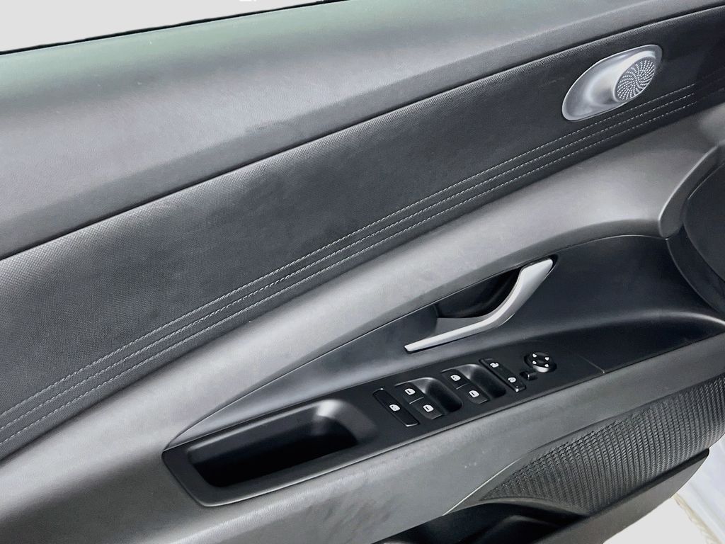2026 Hyundai Elantra SE - Photo 18