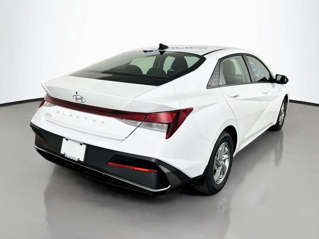 2026 Hyundai Elantra SE - Photo 7