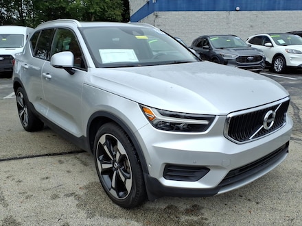 2019 Volvo XC40 T5 Momentum SUV