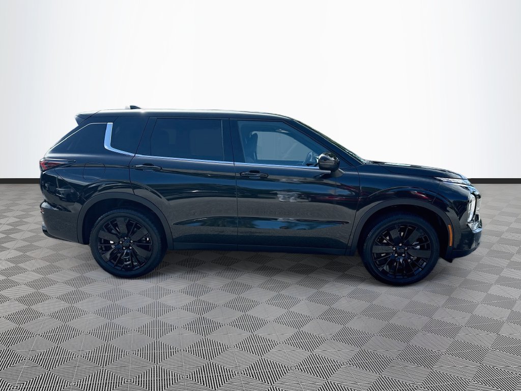 New 2026 Mitsubishi Outlander LE SUV