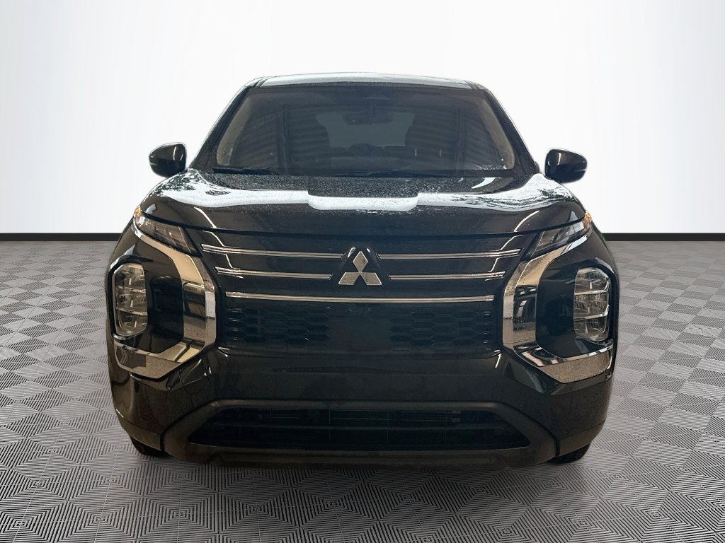 Used 2025 Mitsubishi Outlander ES SUV